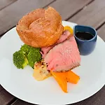 The Plough Estalagem 5*