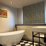 The Plough Kro 5*
