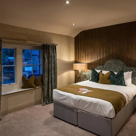 The Plough 5*