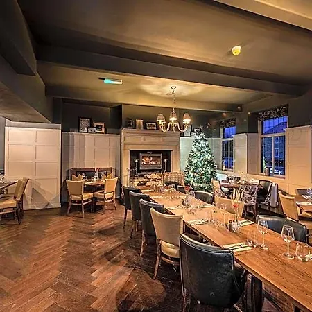 Gasthof The Plough 5*