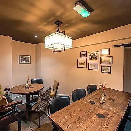 The Plough 5*