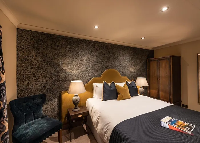 The Plough 宾馆 5*